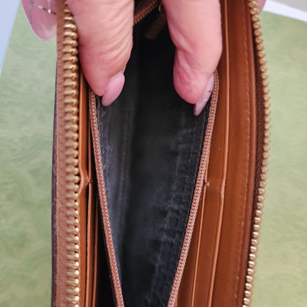 Gucci Long Zip Wallet - Picture 10 of 15